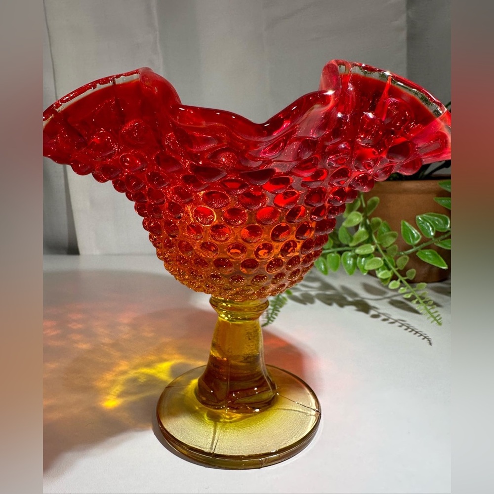 ✨HIGH CADMIUM GLOW✨ Vintage Kanawha Amberina Ruffled Edge Hobnail Glass Compote